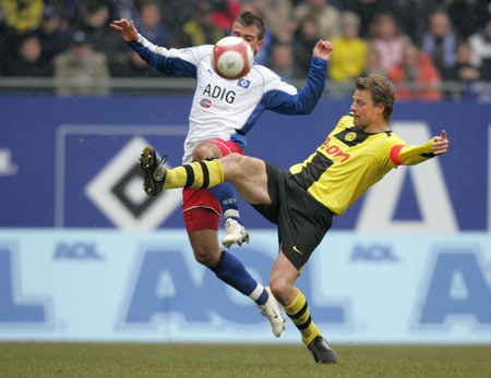 费和薪水均 费和薪水均